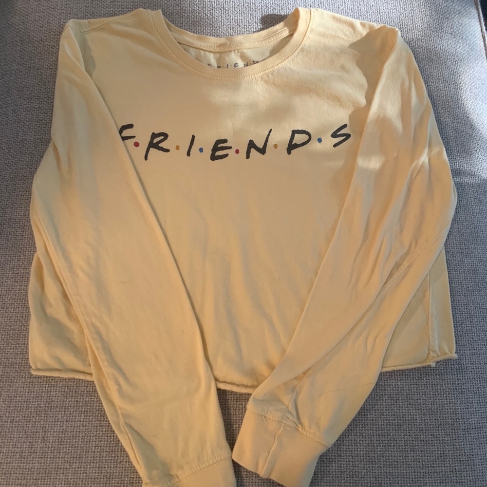 FRIENDS yellow women’s crop tee
